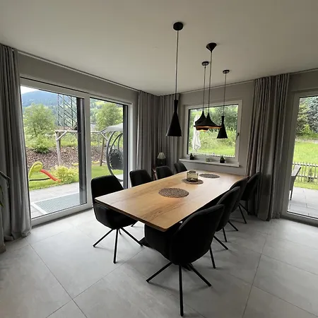 Schlossalm Bis 9 Personen *